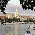 Апартаменты Matteo -free Parking