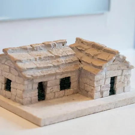 Matteo -free Parking *