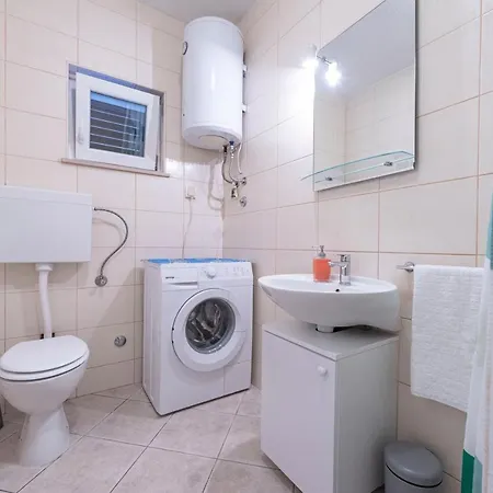 Matteo -free Parking * Split