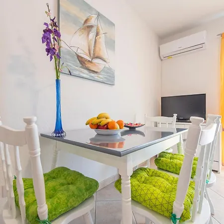 Matteo -free Parking Apartment